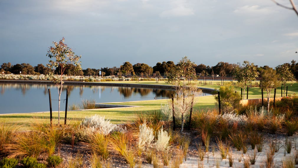 Austin Lakes South Yunderup, Inlet Boulevard, (off South Yunderup Road