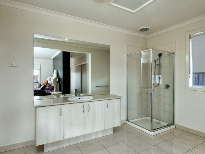 234 Sanctuary Lakes South Boulevard, Point Cook, VIC, 3030, Point Cook - Thumbnail 7