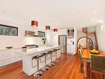 L-shaped kitchen designs with breakfast bar, pantry and decorative ... Modern island kitchen design using hardwood - Kitchen Photo 245728 L-shaped kitchen designs with breakfast bar, pantry and decorative ... Modern island kitchen design using hardwood - Kitchen Photo 245728