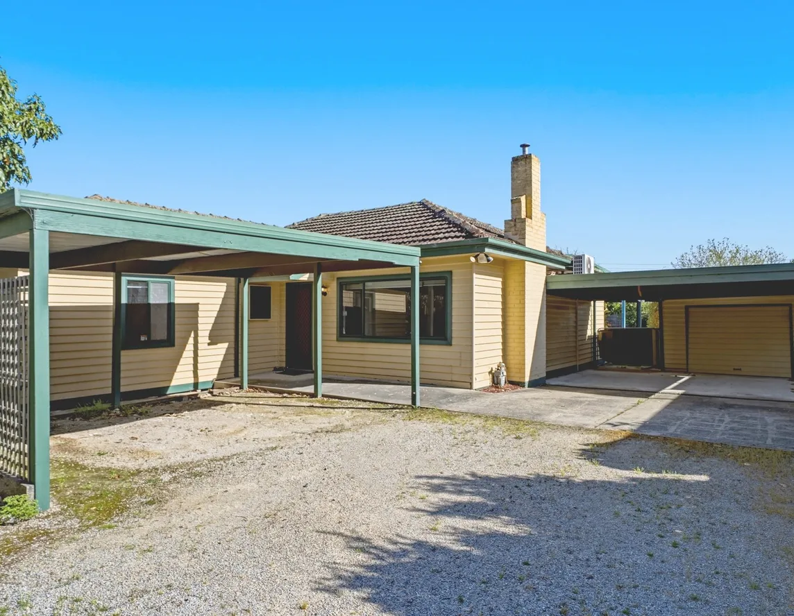 Rental at 8 Inez Avenue, Ringwood, Vic 3134