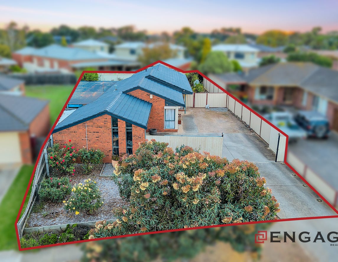 30 Loyola Road, Werribee front