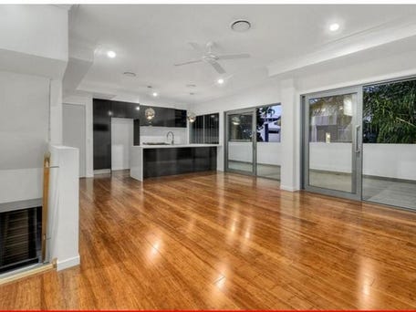 51 Railway Parade, Norman Park, Qld 4170