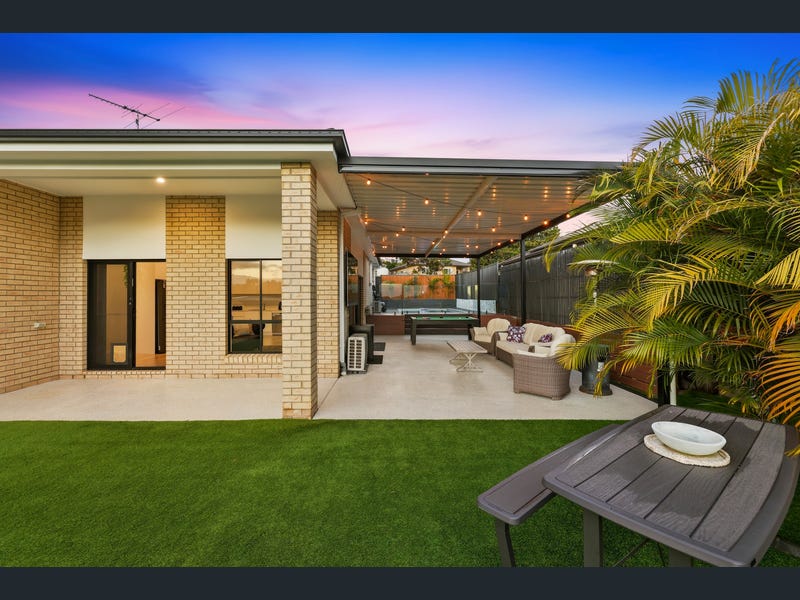 10 Armani Avenue, Pimpama