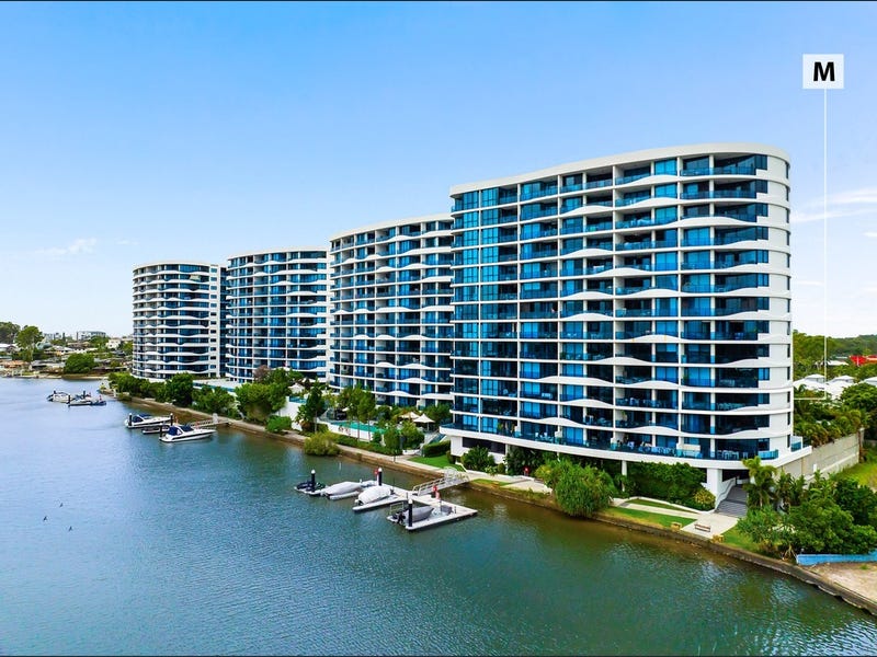 5301/5 Harbour Side Court, Biggera Waters