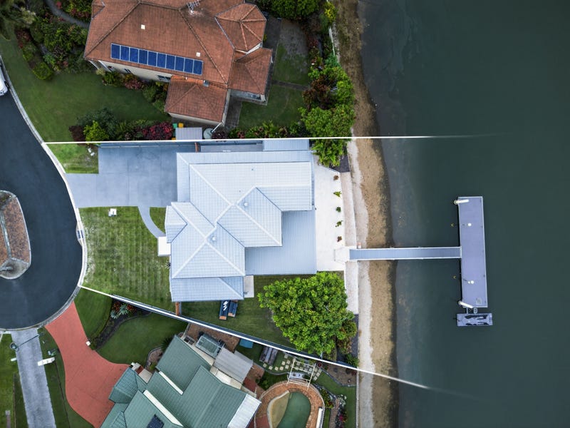 5 Mayflower Court, Newport