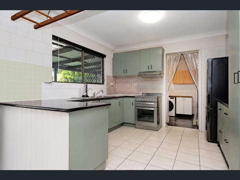 8 Oleander Street, Annandale