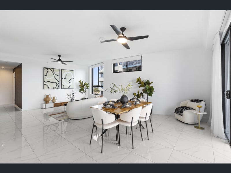 3406/5 Harbour Side Court, Biggera Waters