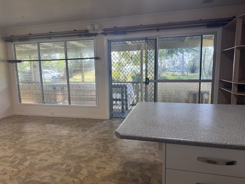 122 The Esplande, Grasstree Beach