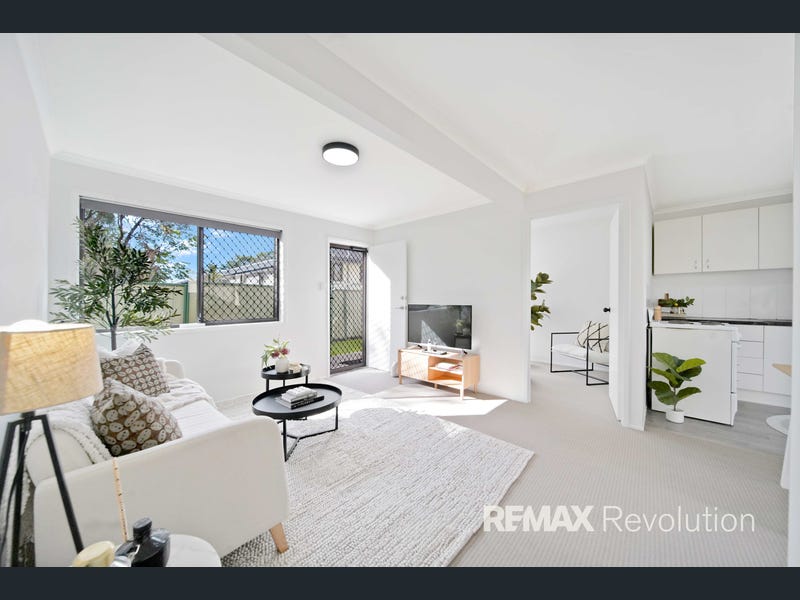 8/28 Defiance Road, Logan Central