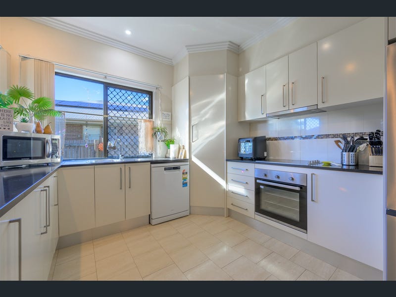 12 Callide Crescent, Barney Point