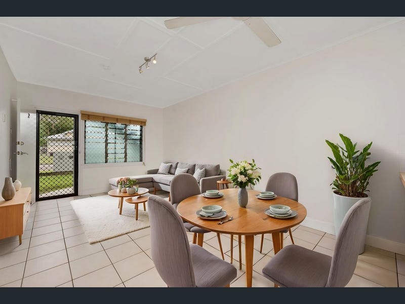 2/2 Haymarket Street, Hyde Park