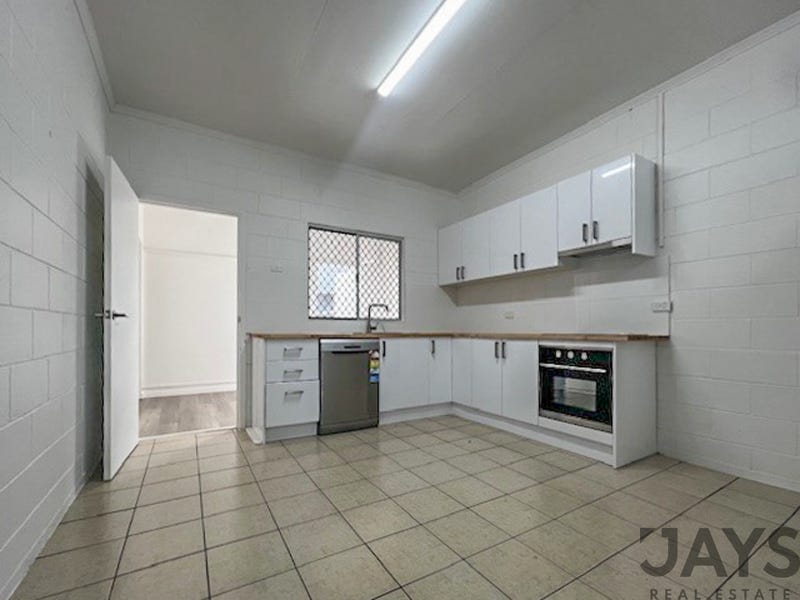 1/14 Deighton Street, Mount Isa