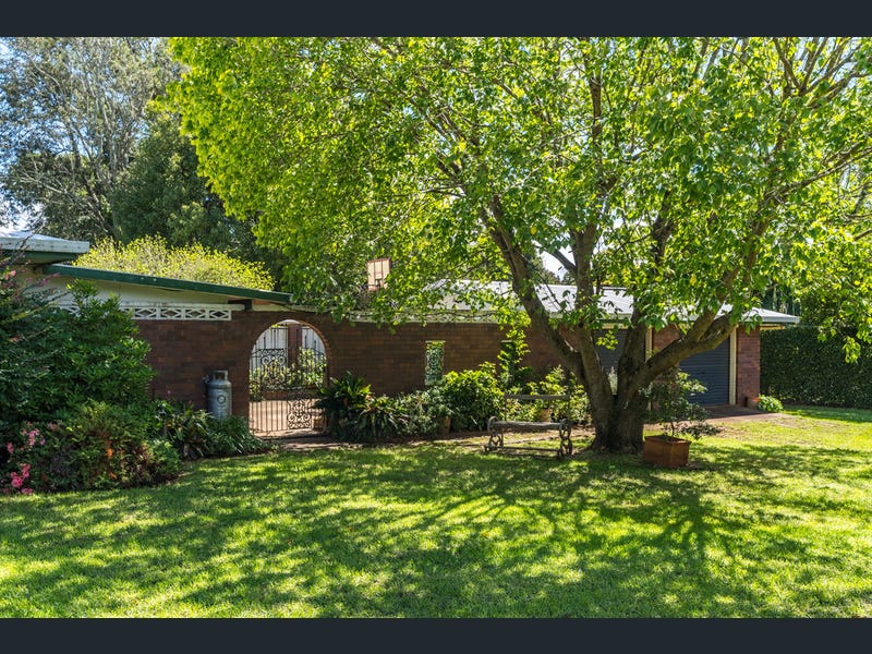 8 Kuhls Road, Highfields