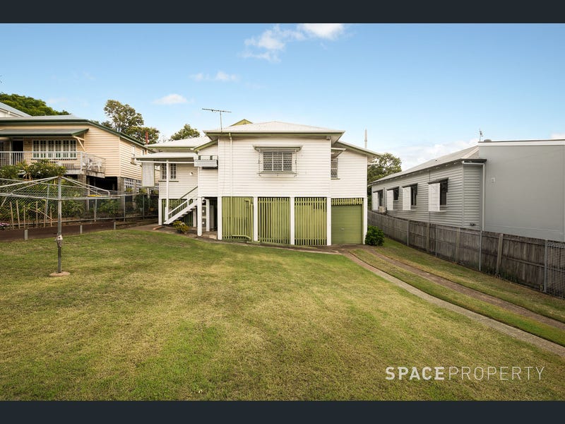 18 Royal Avenue, Spring Hill