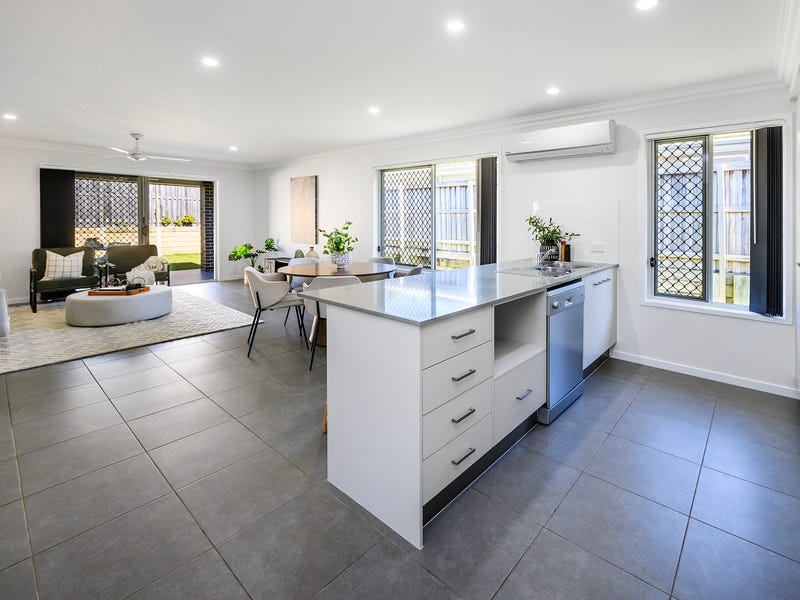 40 Ellabay Crescent, Redland Bay