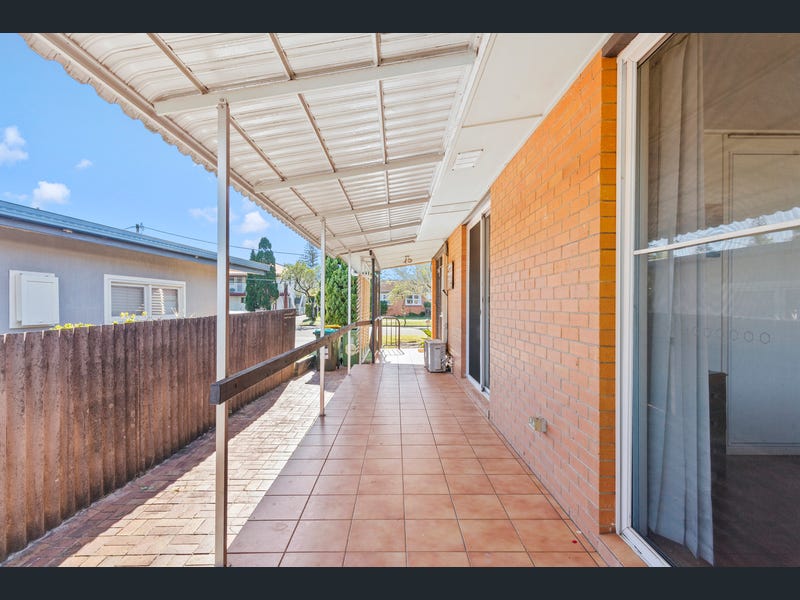 306 Adina Avenue, Bilinga