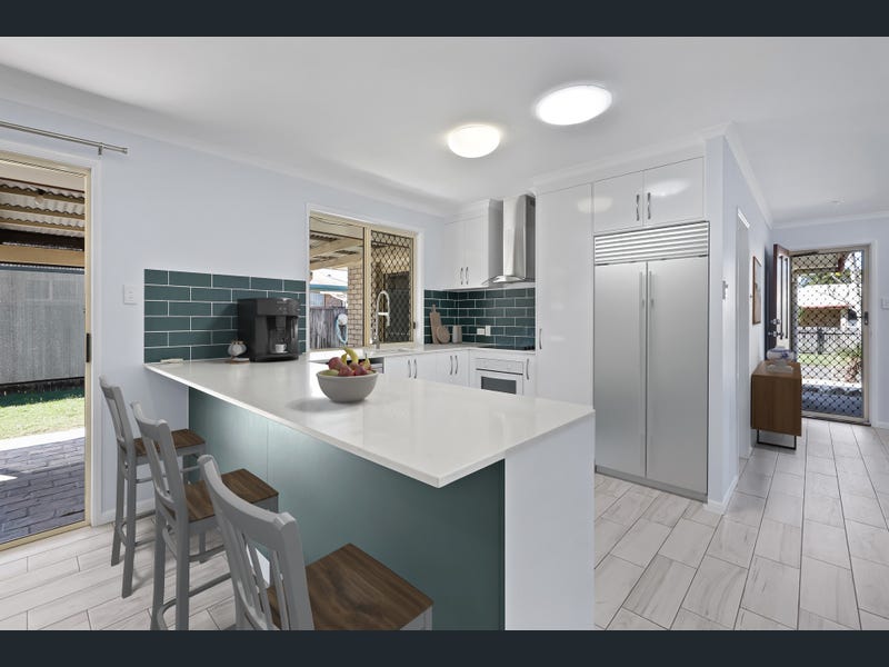51 Marine Parade, Bucasia