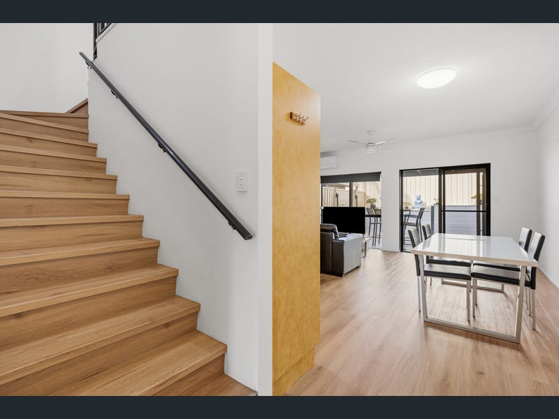 3/50 Rainbow Beach Road