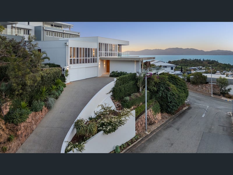 1 Balmoral Drive, Castle Hill