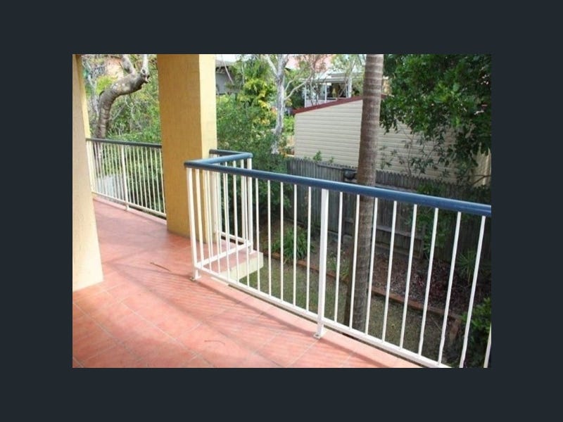 3/15 Wellington Street, Coorparoo