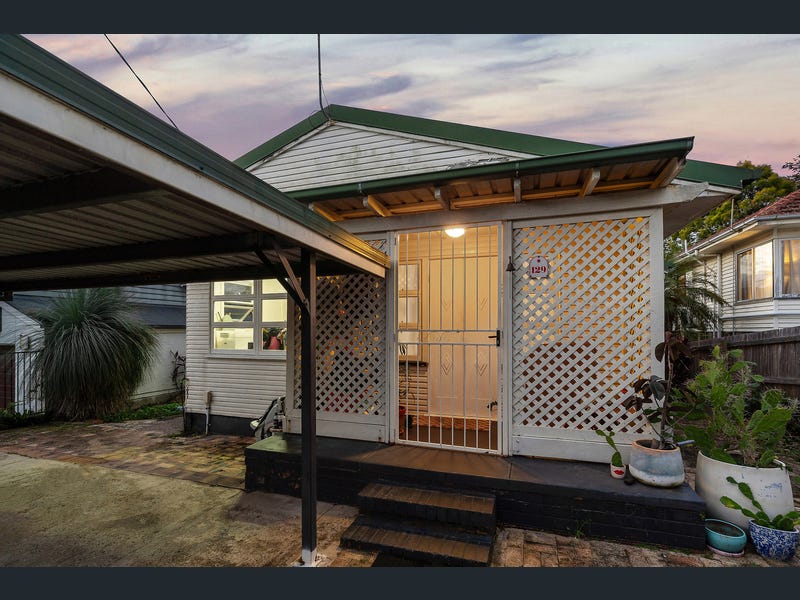 129  Waverley Road, Taringa