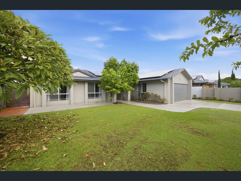 39 Port Jackson Boulevard, Clear Island Waters