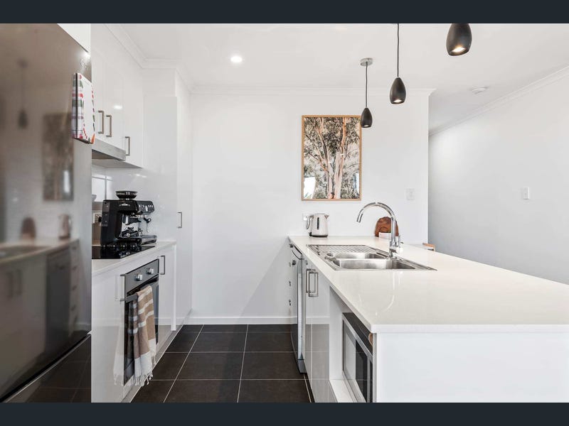 2/10 Kaytons Street, Drayton