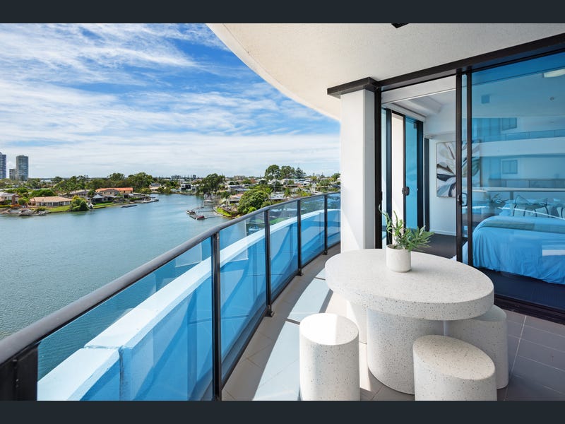 2401/5 Harbourside Court, Biggera Waters