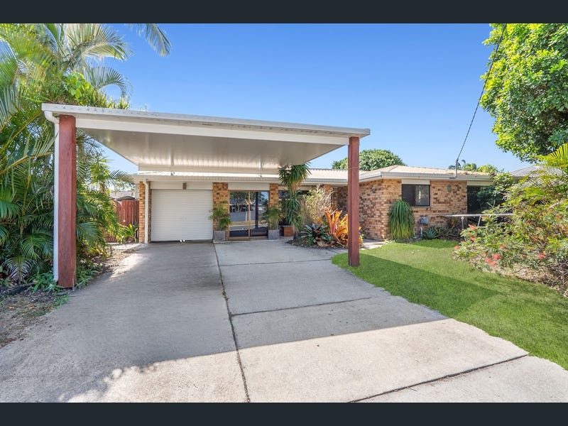 30 Moatah Drive, Beachmere