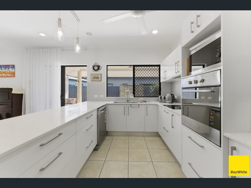 15 Lucy Close, Kanimbla
