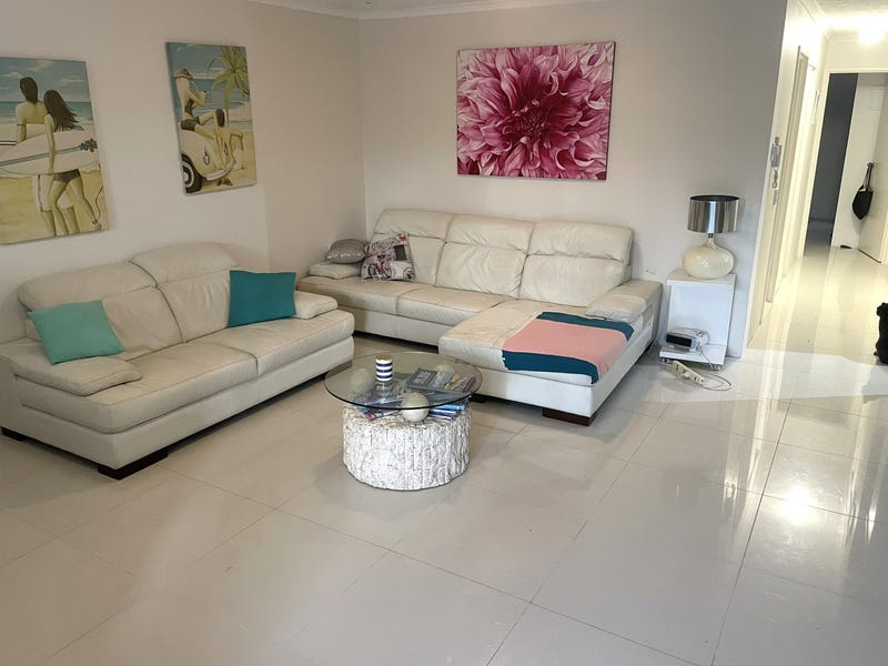 15/8-16 Dalpura Street, Chevron Island