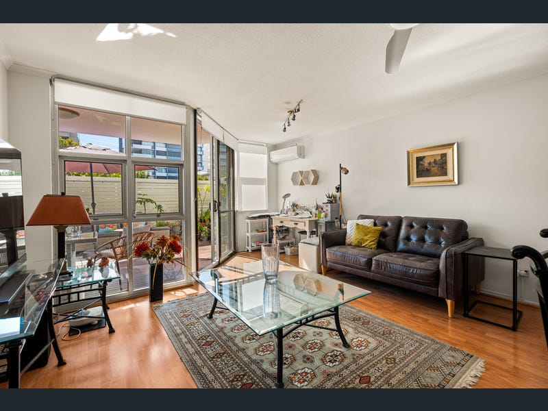 2/55 Thorn Street, Kangaroo Point