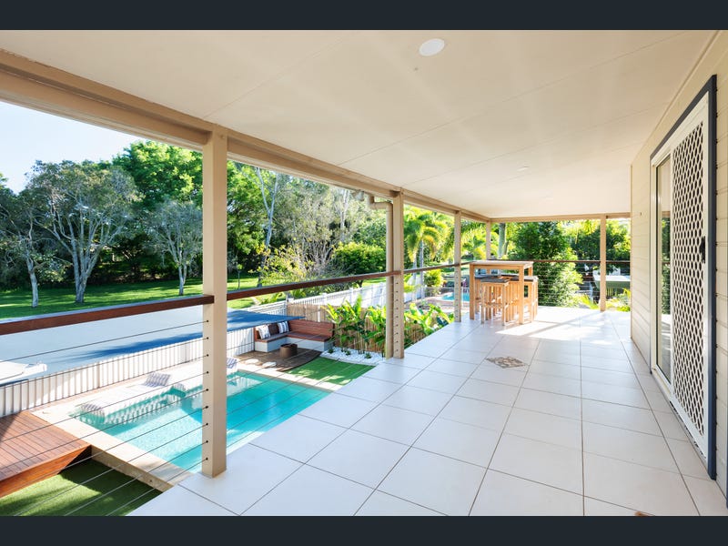 10 Chindrina Street, Hope Island