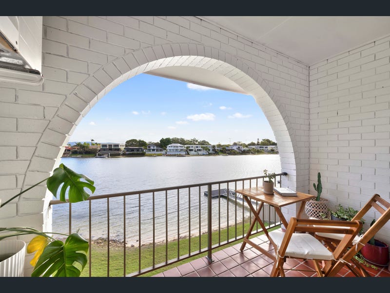 4/10 Aquila Court, Mermaid Waters