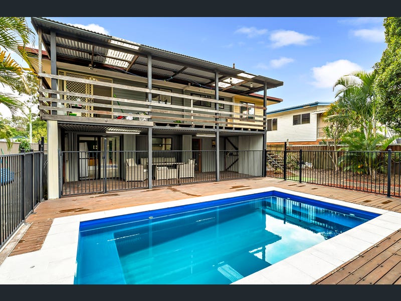 11 Chaucer Parade, Strathpine