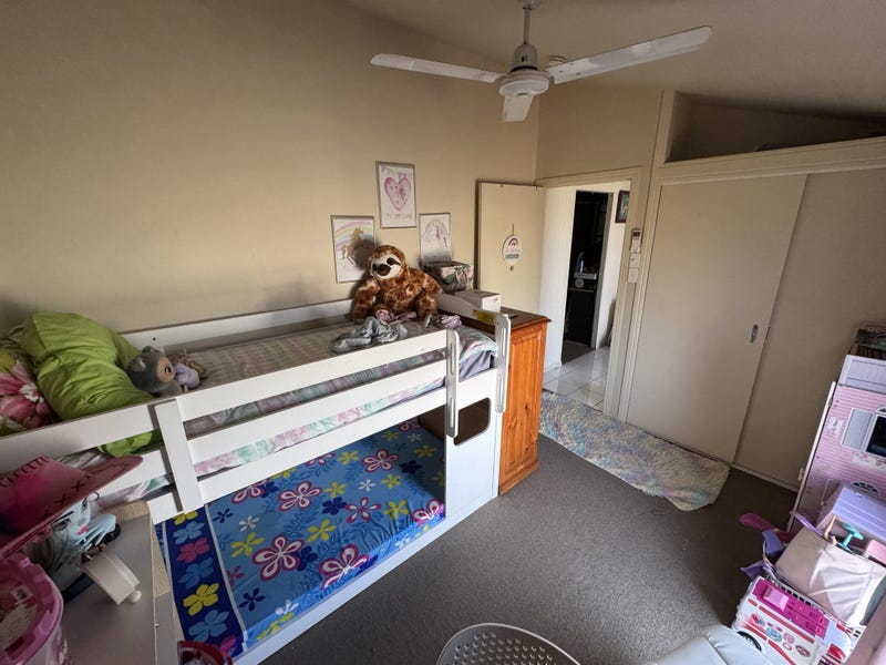 42 Young Street, Moura