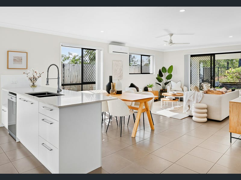 14 Macintyre Street, Holmview