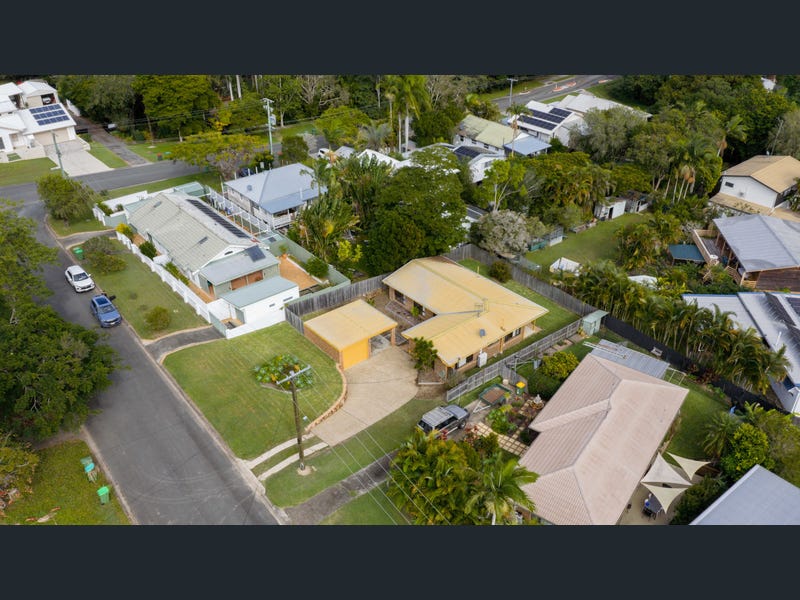 6 McNab Avenue, Tewantin