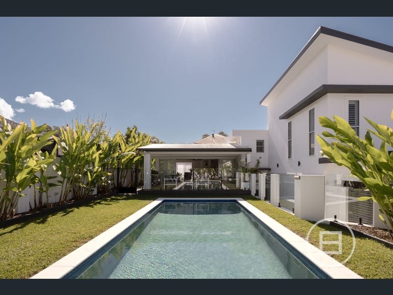 57 Bamboo Avenue, Bundall