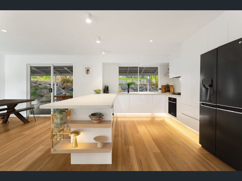 11 Rossmoyne Close, Elanora