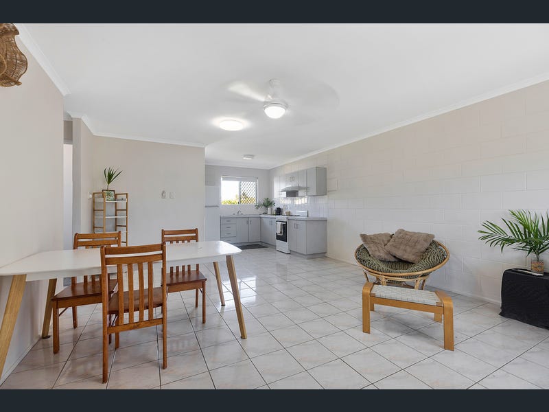 4/2 Coral Drive, Blacks Beach