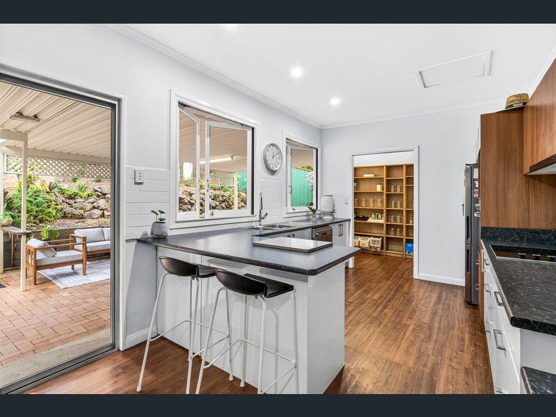 64 Coes Creek Road, Burnside