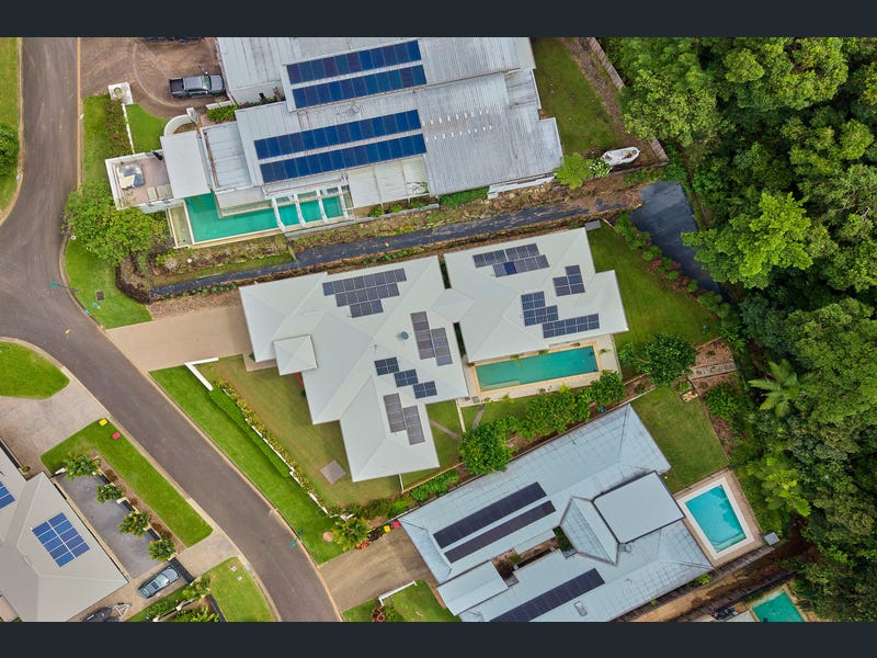18 Badine Street, Caravonica