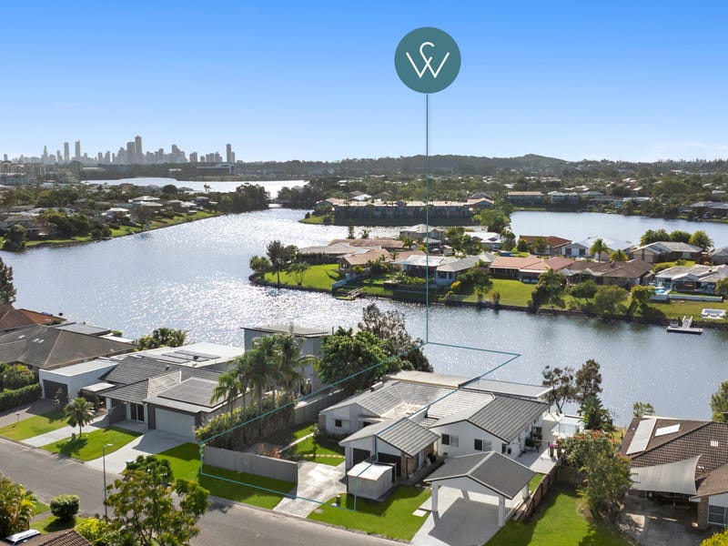 15 Southlake Drive, Varsity Lakes