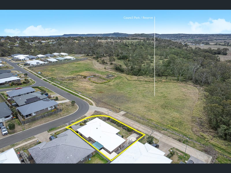 30 Ena Street, Cotswold Hills