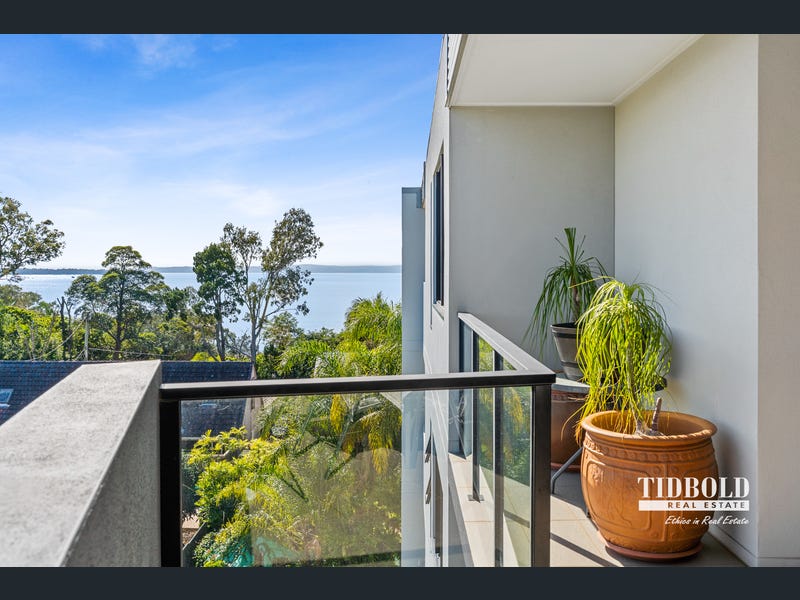 18/152-158 Broadwater Terrace, Redland Bay