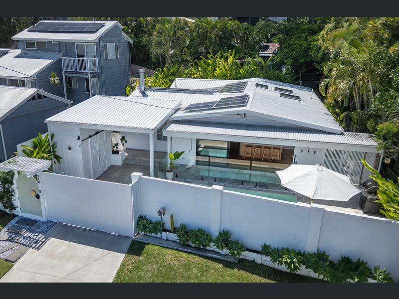 210 Edwards Street, Sunshine Beach