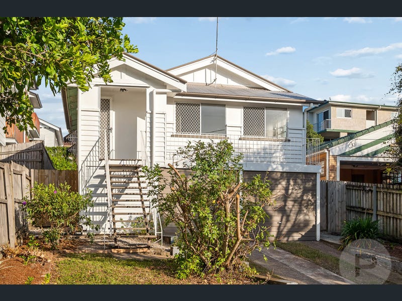 723 Logan Road, Greenslopes