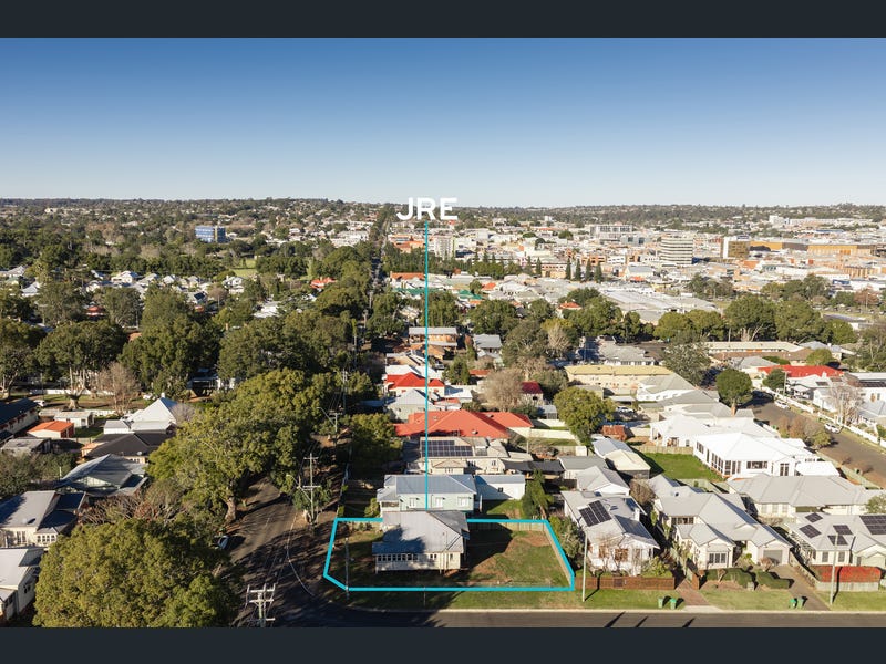 99 Hume Street, Toowoomba City