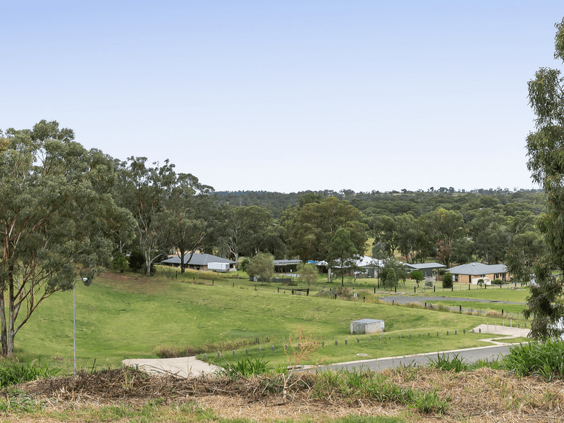 49 Farmer Drive, Meringandan West